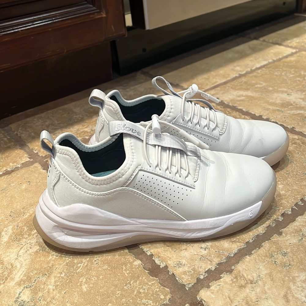Clove sneakers